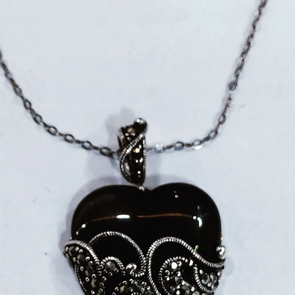 Gorgeous Black Onyx, Markesite, And Sterling Silver pendant. - Picture 6 of 6